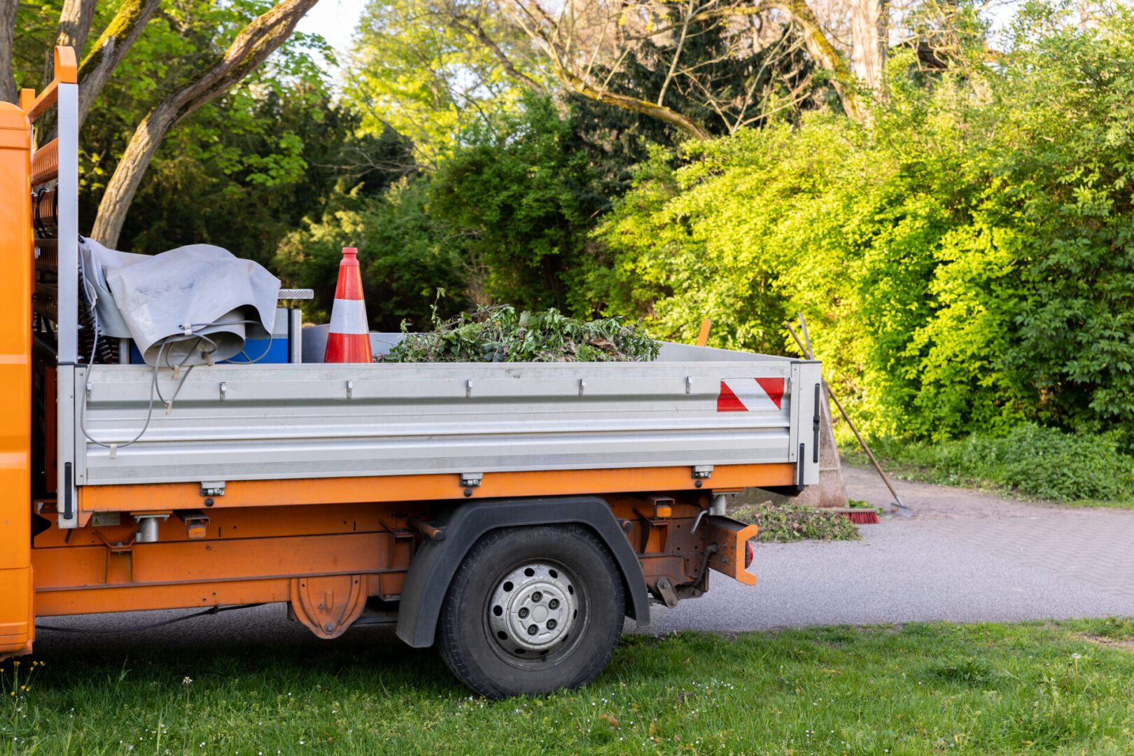 Municipal professional house landscape lawn gardening mowing maintenace and service. City grass yard care cleaning leaves bush removal equipment gardener van. Pro team worker transport lorry truck.